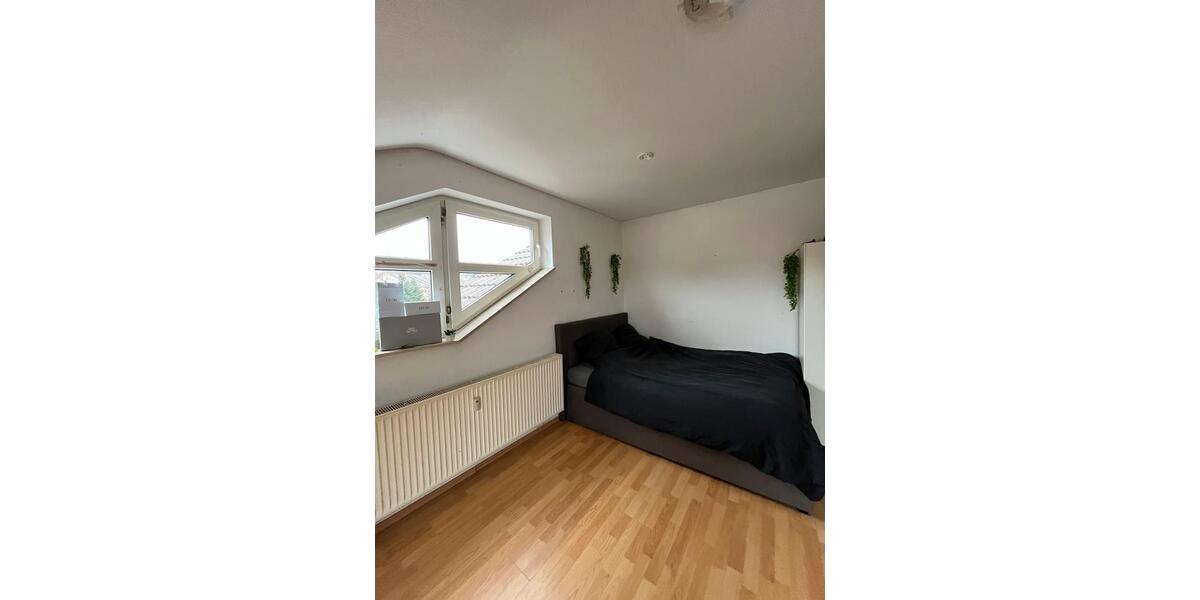 Dachgeschoßwohnung Kaiserslautern Einsiedlerhof - 1 Zimmer, 25 m&sup2;, 600&euro; | Angebot:26640857