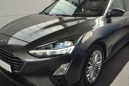 Ford Focus 58.200 km 13.450 &euro; Neustadt a. d. Weinstr. 67435