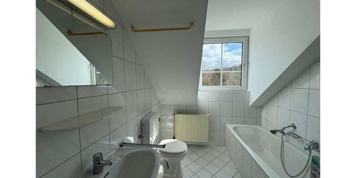 Dachgeschoßwohnung Weilerbach - 3 Zimmer, 115 m&sup2;, 1.200&euro; | Angebot:26067611