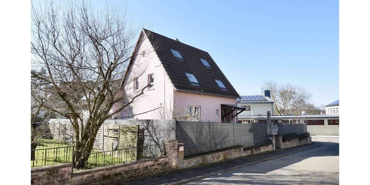 Kaiserslautern-Siegelbach! Modernes Zweifamilienhaus in ruhiger Lage 6 zimmer