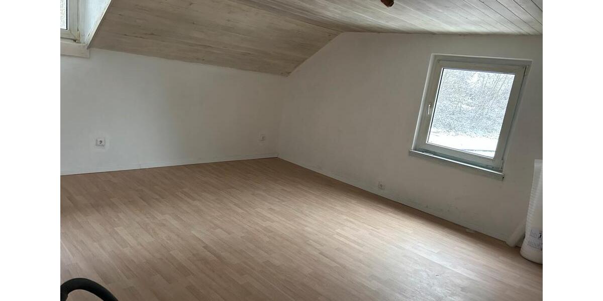 Doppelhaushälfte Elmstein - 7 Zimmer, 180 m&sup2;, 90.000&euro; | Angebot:24388189