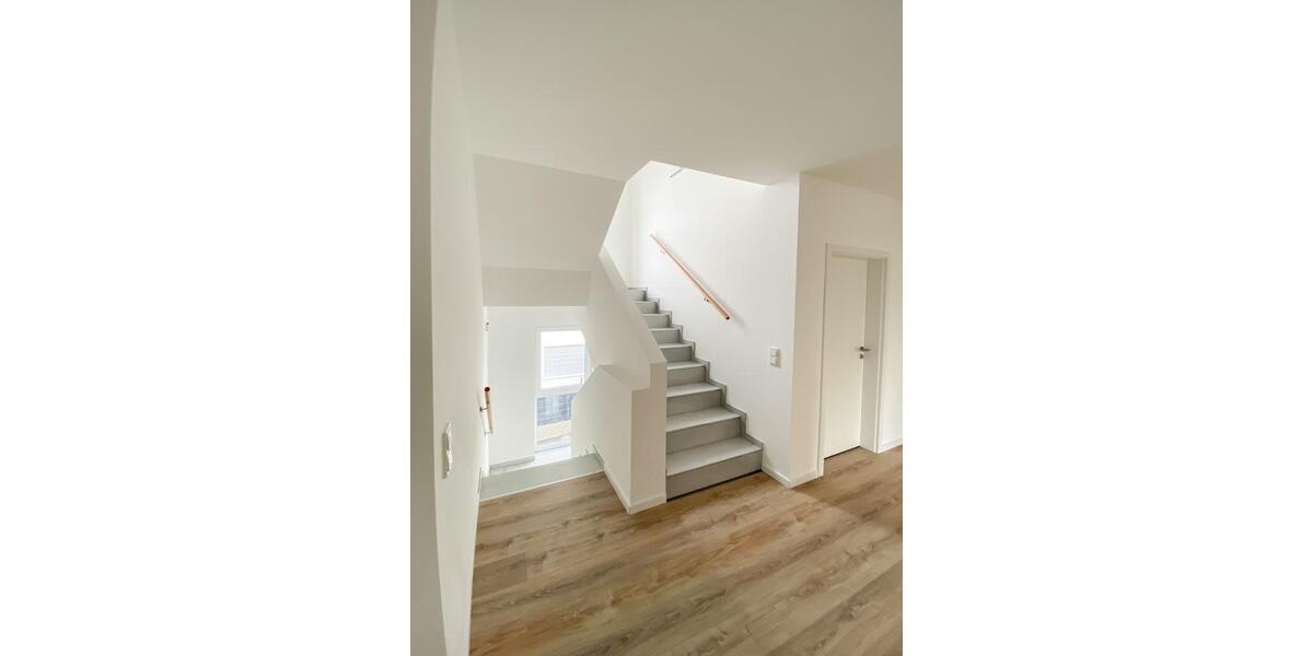 Einfamilienhaus Ramstein-Miesenbach Miesenbach - 9 Zimmer, 223 m&sup2;, 589.000&euro; | Angebot:26533887