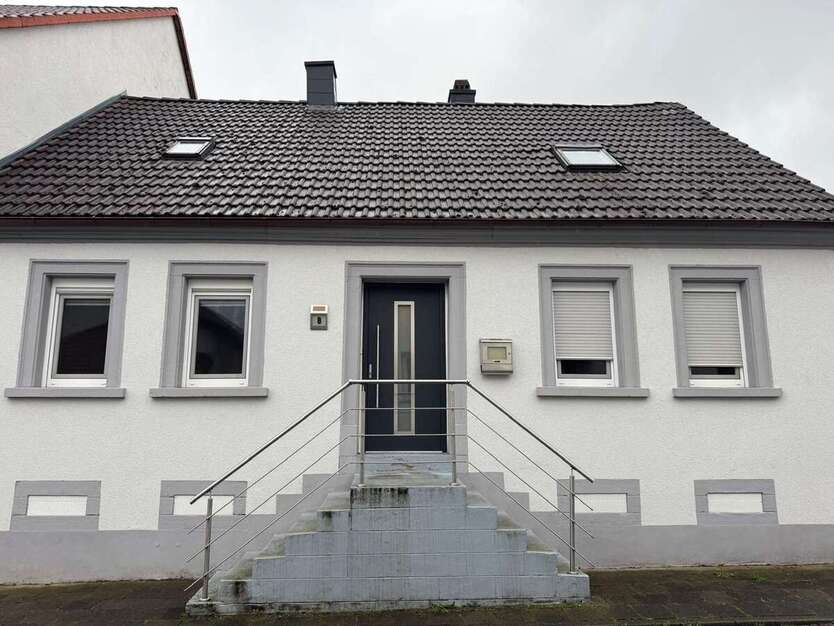 Haus zum Mieten in Ramstein-Miesenbach 1.650 € 130 m² 5 zimmer