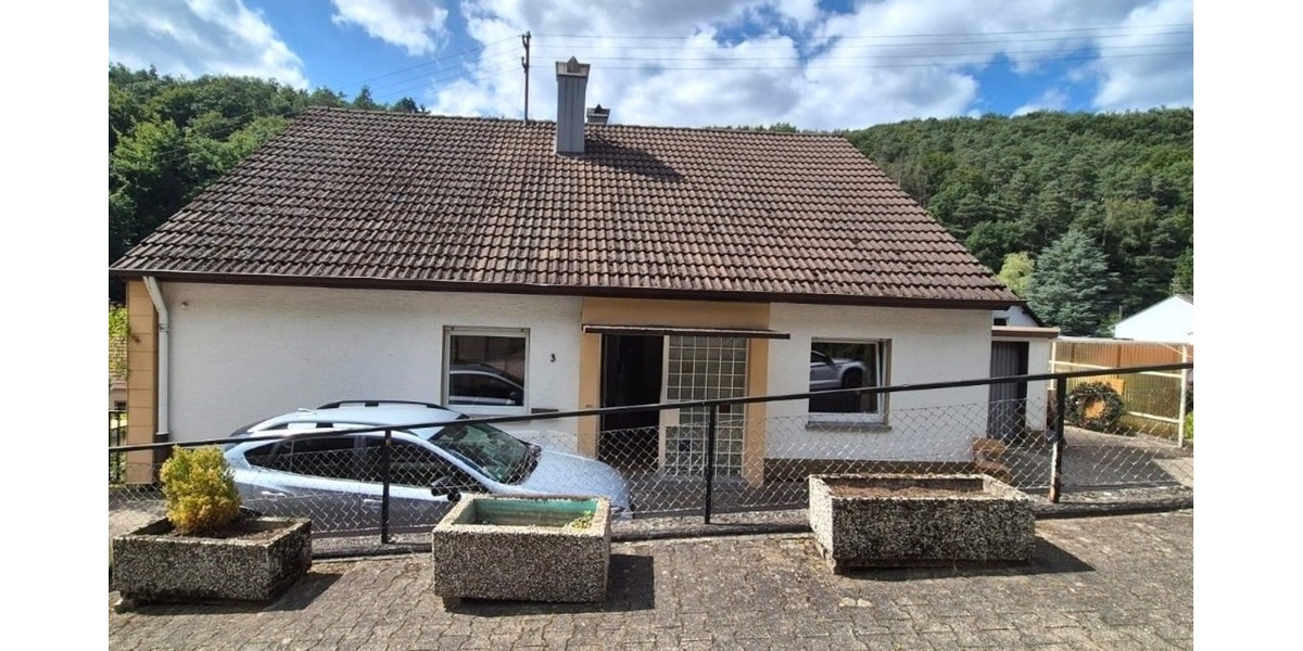 Ein-Zwei-Familien unter einem Dach – liebevoll renoviertes, freistehendes Zuhause mit Charakter - Zweifamilienhaus Linden Landkreis Kaiserslautern | Angebot:21577941