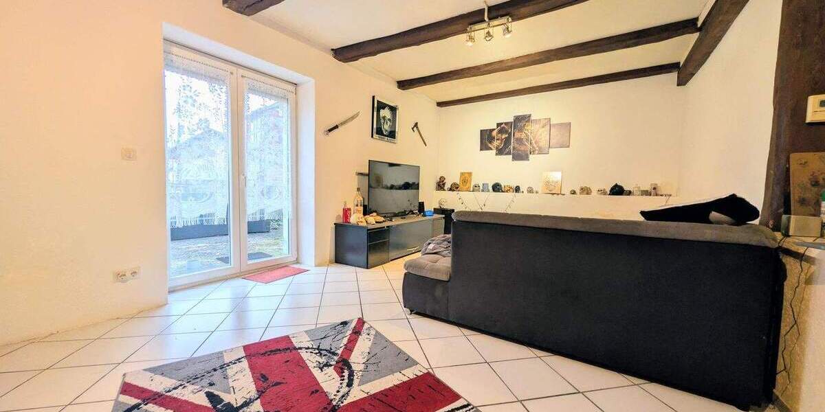 Einfamilienhaus Kaiserslautern Erfenbach - 6 Zimmer, 177 m&sup2;, 218.000&euro; | Angebot:24825883