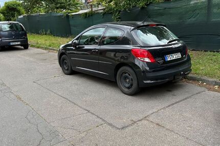 Peugeot 207 144.000 km 4.000 &euro; Pirmasens 66955