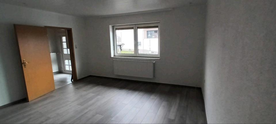 Einfamilienhaus Steinwenden - 7 Zimmer, 160 m&sup2;, 210.000&euro; | Angebot:26640063