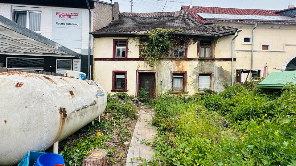 Reihenhaus Rammelsbach - 9 Zimmer, 190 m&sup2;, 25.000&euro; | Angebot:27118206