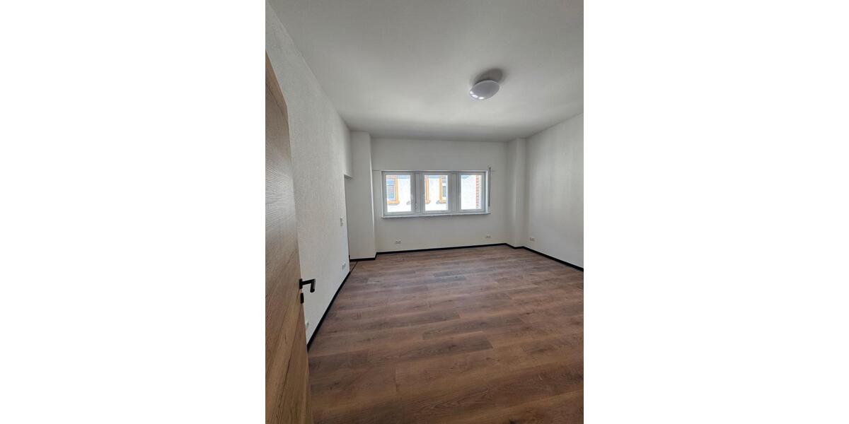 Etagenwohnung Kaiserslautern - 4 Zimmer, 65 m&sup2;, 920&euro; | Angebot:26269185