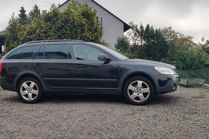 Skoda Octavia 243.000 km 8.998 &euro; Kaiserslautern 67661