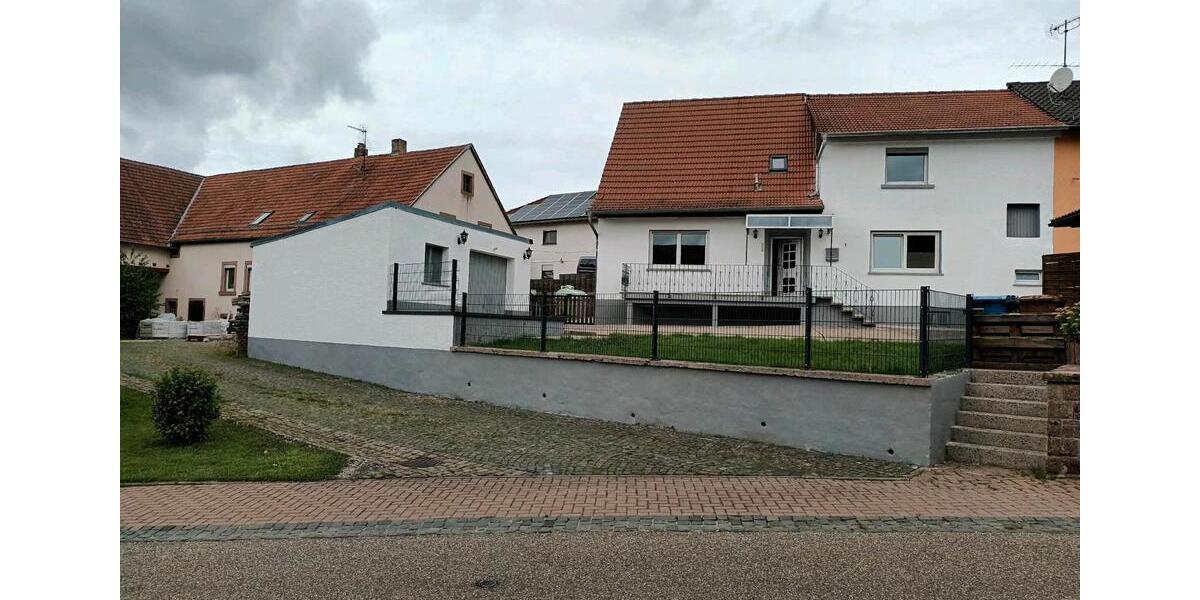 Einfamilienhaus Steinwenden - 7 Zimmer, 160 m&sup2;, 210.000&euro; | Angebot:26640063