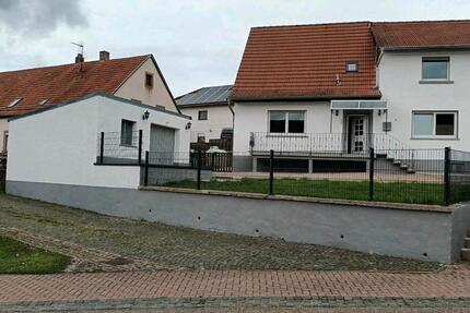 Haus Steinwenden - 7 Zimmer, 160 m&sup2;, 210.000&euro; | Angebot:26640063