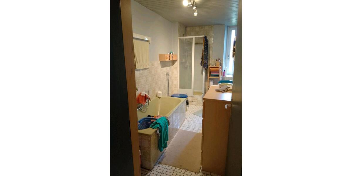 Erdgeschoßwohnung Rothselberg - 5 Zimmer, 140 m&sup2;, 200.000&euro; | Angebot:26862431