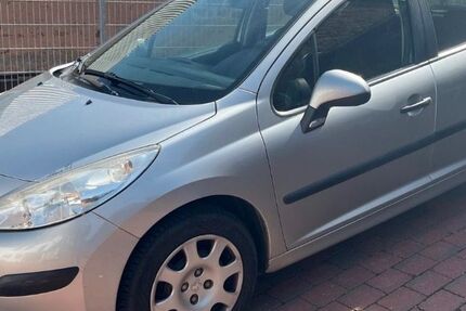 Peugeot 207 215.000 km 1.650 &euro; Biedershausen 66917