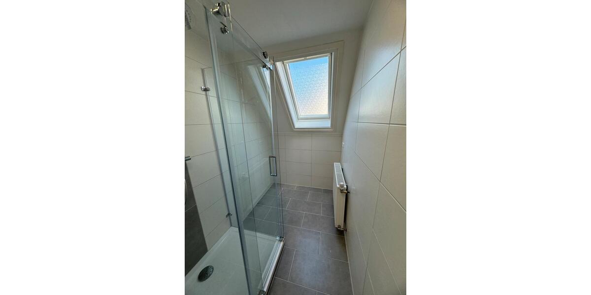 Einfamilienhaus Wolfstein - 8 Zimmer, 180 m&sup2;, 1.050&euro; | Angebot:26356081