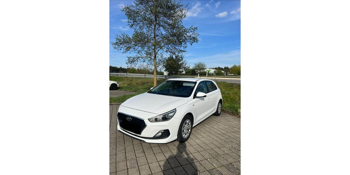Hyundai i30 87.000 km 9.800 &euro; Kaiserslautern 67659
