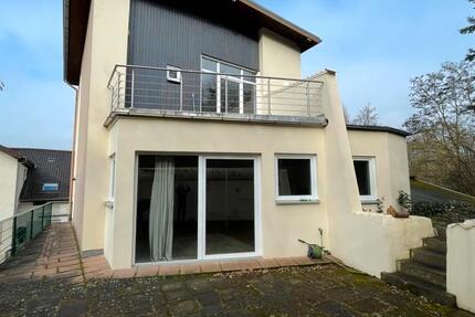 Haus Kaiserslautern Bahnheim - 4 Zimmer, 135 m&sup2;, 1.600&euro; | Angebot:26152920