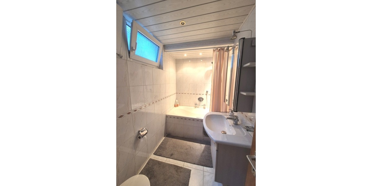 Ein-Zwei-Familien unter einem Dach – liebevoll renoviertes, freistehendes Zuhause mit Charakter - Zweifamilienhaus Linden Landkreis Kaiserslautern | Angebot:21577941