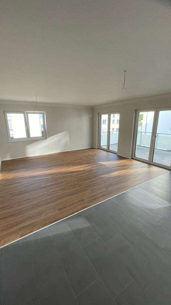 Wohnung zum Mieten in Neustadt 1.180 € 96 m²