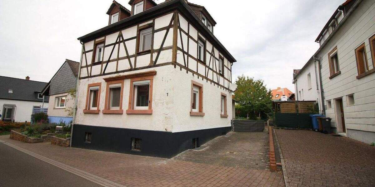 Einfamilienhaus Otterberg - 6 Zimmer, 121 m&sup2;, 175.000&euro; | Angebot:25674884