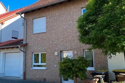 Haus Kaiserslautern Einsiedlerhof - 6 Zimmer, 175 m&sup2;, 1.940&euro; | Angebot:27617579