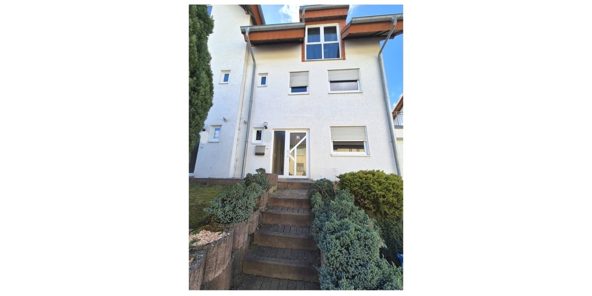 Housing approved: großes Reihenendhaus mit Stellplatz, Galerie & Terrasse über 4 Etagen zu vermieten - Reihenendhaus Queidersbach | Angebot:25181148