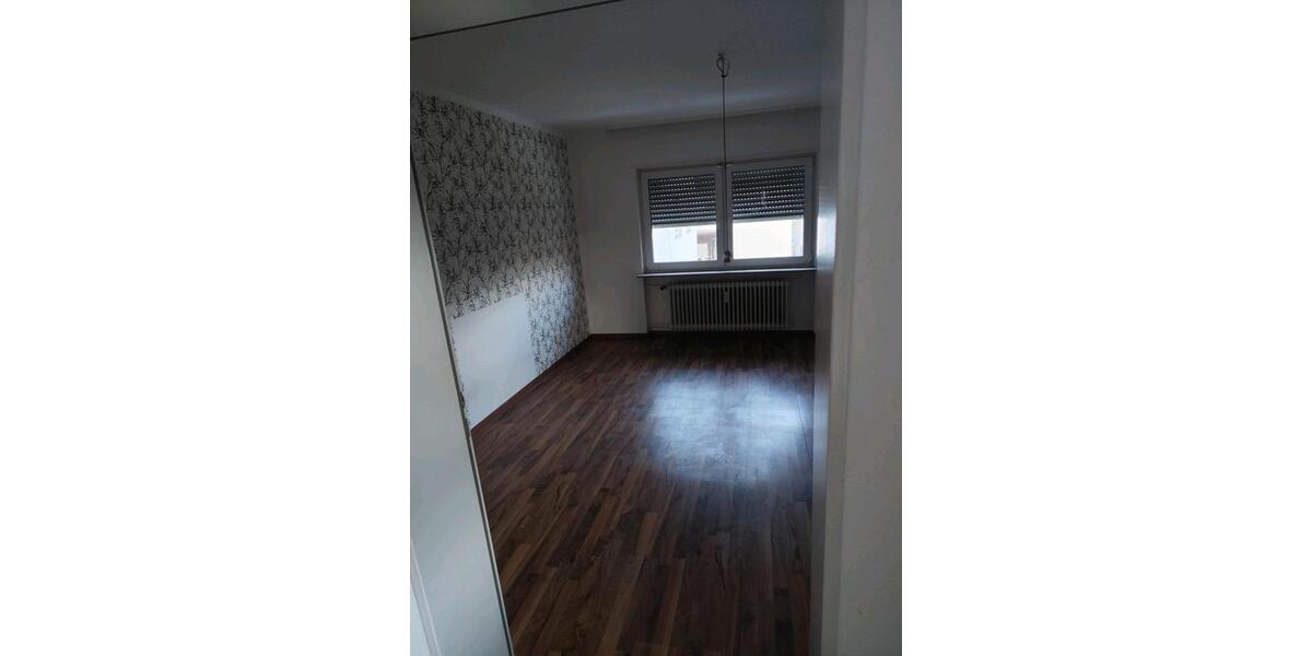Etagenwohnung Hinterweidenthal - 1 Zimmer, 120 m&sup2;, 1.100&euro; | Angebot:27597087