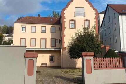 Haus Pirmasens - 10 Zimmer, 270 m&sup2;, 285.000&euro; | Angebot:27040987