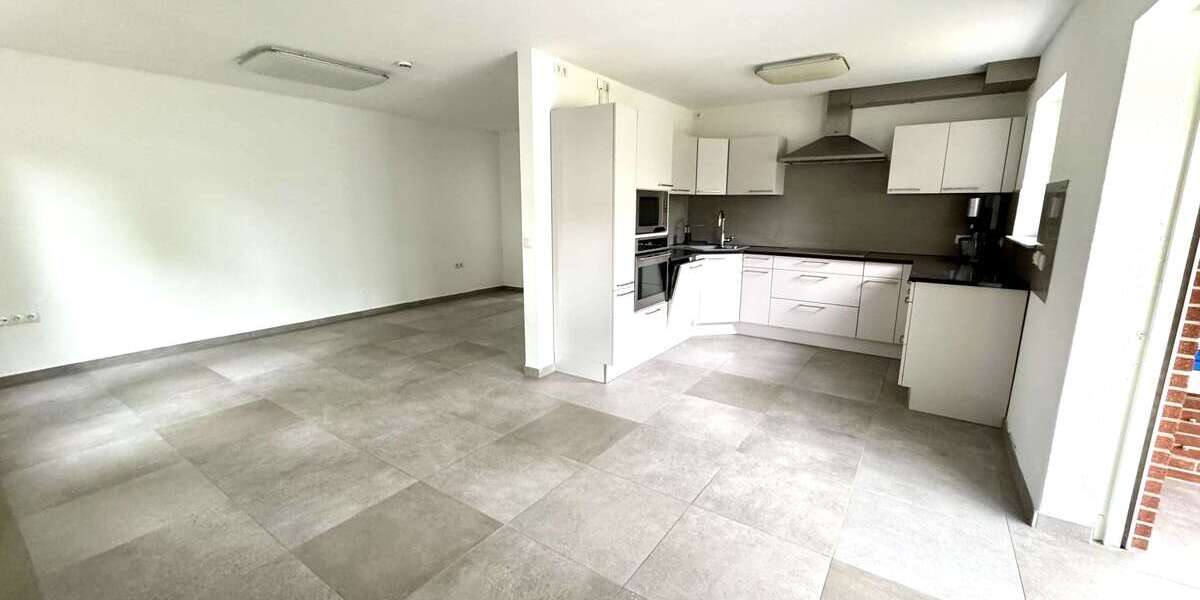 Etagenwohnung Kaiserslautern - 2 Zimmer, 82 m&sup2;, 820&euro; | Angebot:26507188