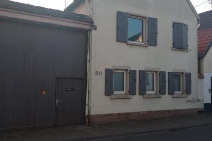 Haus Neustadt an der Weinstraße Duttweiler - 11 Zimmer, 200 m&sup2;, 520.000&euro; | Angebot:26318064