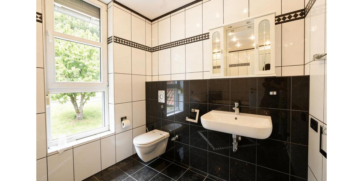 Maisonettenwohnung Höringen - 5 Zimmer, 172 m&sup2;, 1.050&euro; | Angebot:26493810