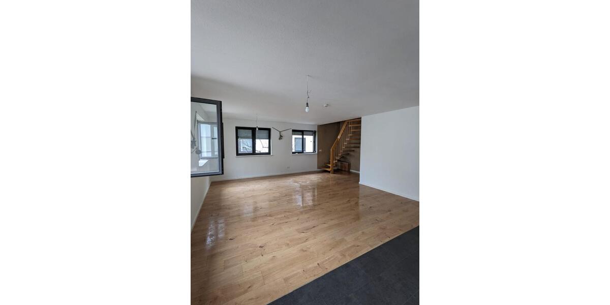 Maisonettenwohnung Kaiserslautern Engelshof - 3 Zimmer, 87 m&sup2;, 1.000&euro; | Angebot:26096310