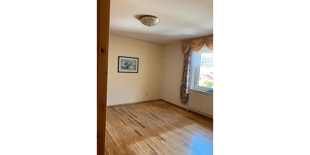 Einfamilienhaus Queidersbach - 7 Zimmer, 150 m&sup2;, 1.500&euro; | Angebot:27619847