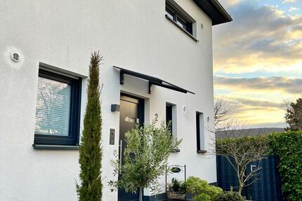 Haus Bad Dürkheim - 4 Zimmer, 129 m&sup2;, 2.650&euro; | Angebot:27619966