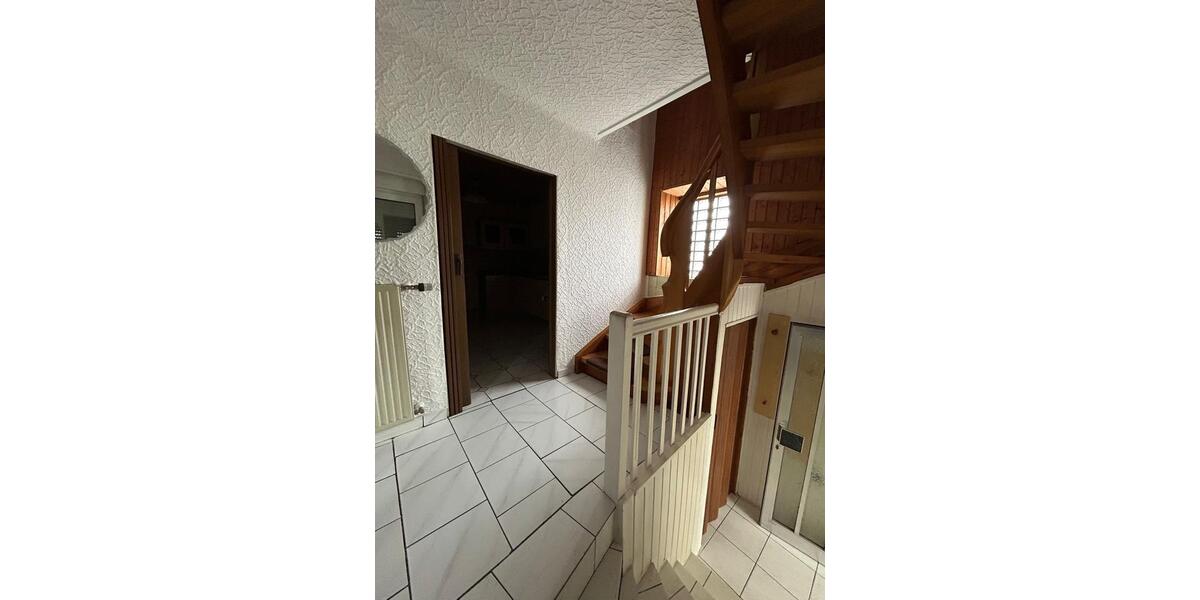 Einfamilienhaus Hermersberg - 6 Zimmer, 94 m&sup2;, 180.000&euro; | Angebot:26103828