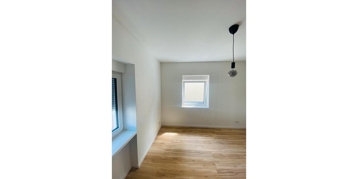 Einfamilienhaus Queidersbach - 3 Zimmer, 105 m&sup2;, 1.400&euro; | Angebot:26123748