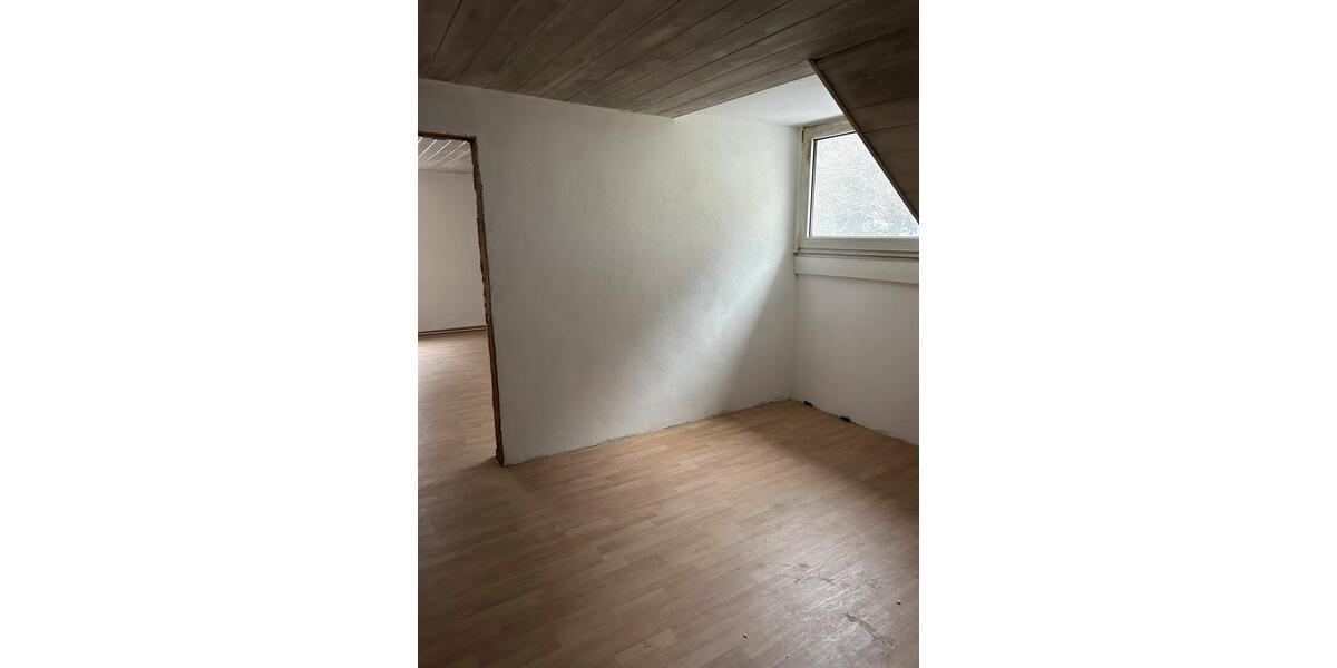 Doppelhaushälfte Elmstein - 7 Zimmer, 180 m&sup2;, 90.000&euro; | Angebot:24388189