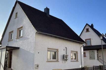 BIETERVERFAHREN - PROVISIONSFREI für Käufer - Renovierungsbedürftiges Einfamilienhaus mit Garten 5 zimmer