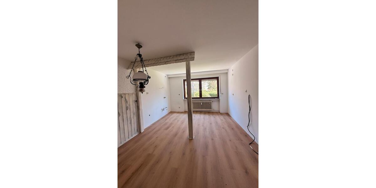Etagenwohnung Kaiserslautern Bahnheim - 3 Zimmer, 130 m&sup2;, 1.150&euro; | Angebot:26168840