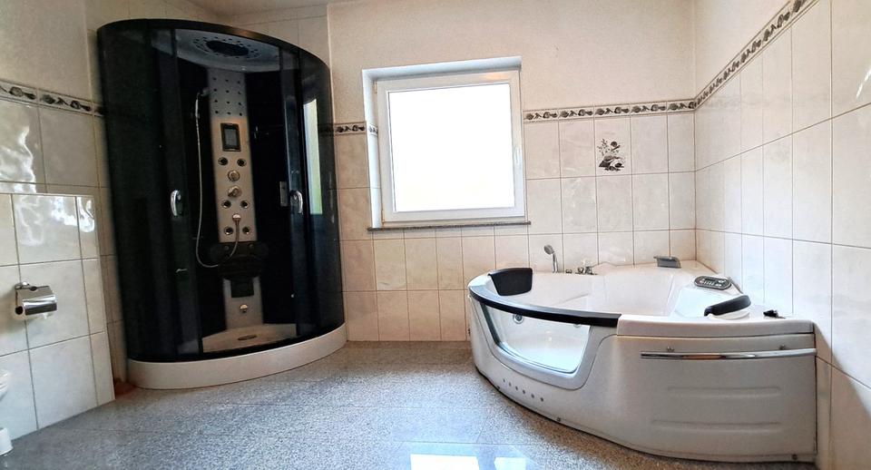 Einfamilienhaus Kaiserslautern Engelshof - 7 Zimmer, 345 m&sup2;, 675.000&euro; | Angebot:26115054