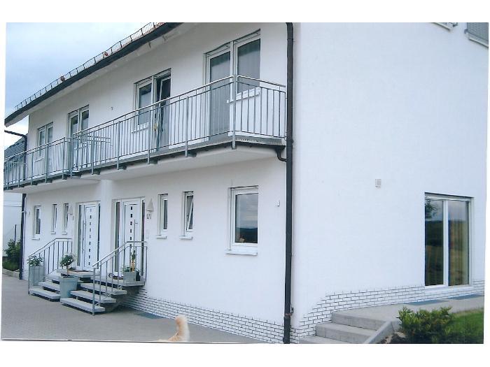 Doppelhaushälfte Mehlingen - 7 Zimmer, 280 m&sup2;, 2.300&euro; | Angebot:26544408