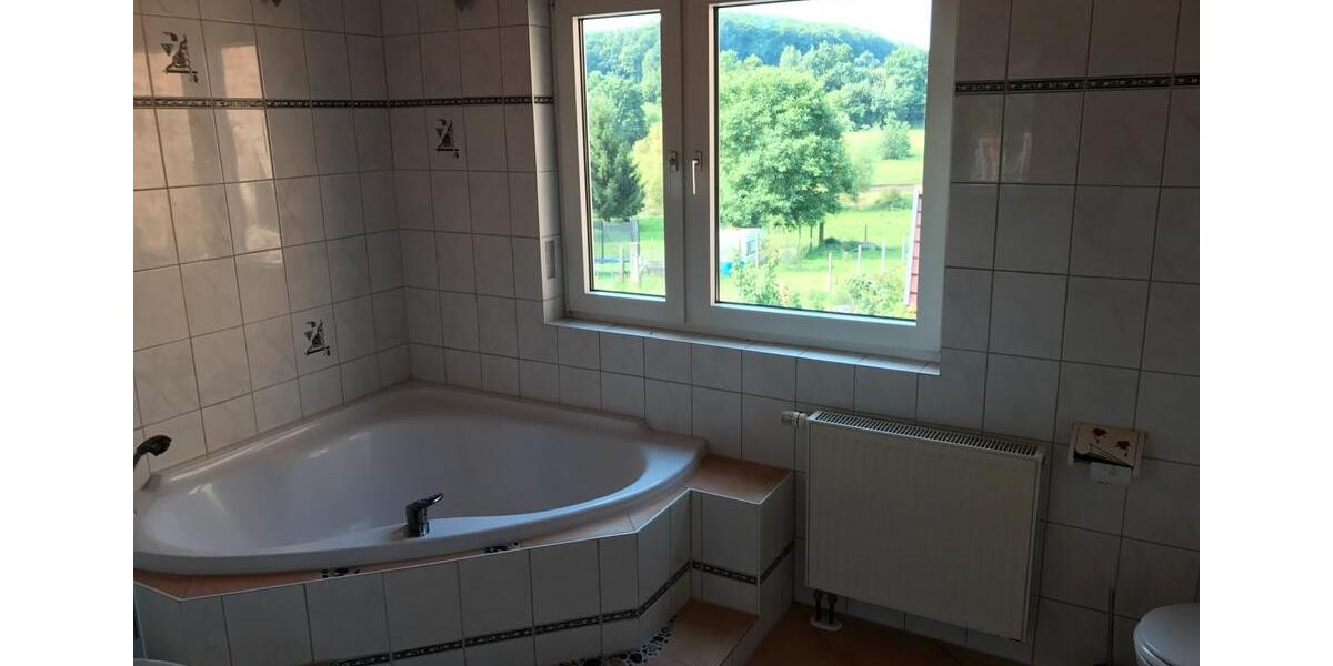 Erdgeschoßwohnung Steinwenden - 5 Zimmer, 128 m&sup2;, 1.250&euro; | Angebot:26356347