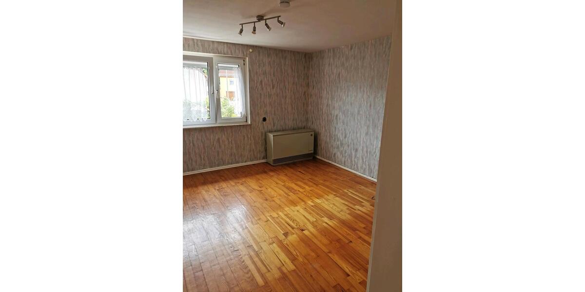 Doppelhaushälfte Wolfstein - 5 Zimmer, 130 m&sup2;, 122.000&euro; | Angebot:23130635