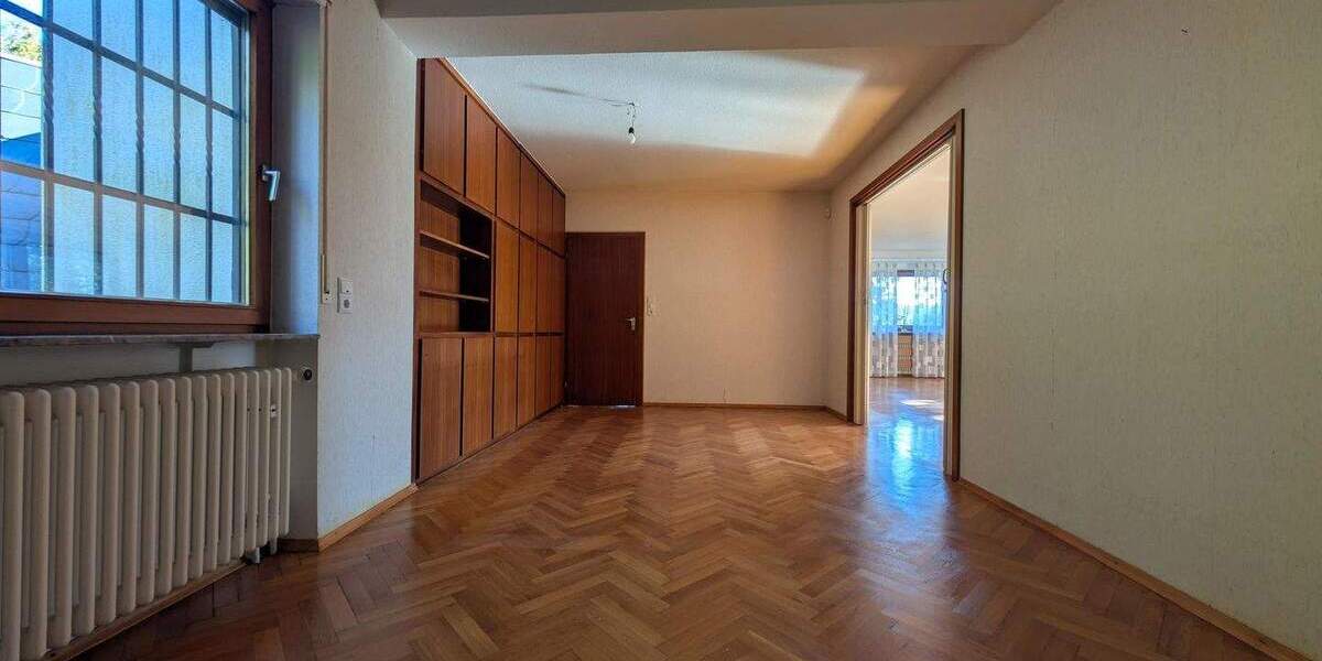 Einfamilienhaus Kaiserslautern Innenstadt - 7 Zimmer, 186 m&sup2;, 243.000&euro; | Angebot:25899420