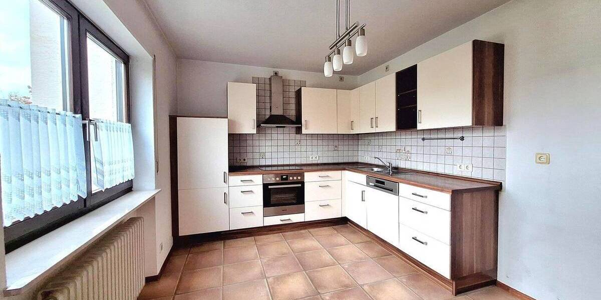 KL-Uniwohngebiet - Schöne 3-Zimmer-Wohnung mit Loggia und EBK 3 zimmer