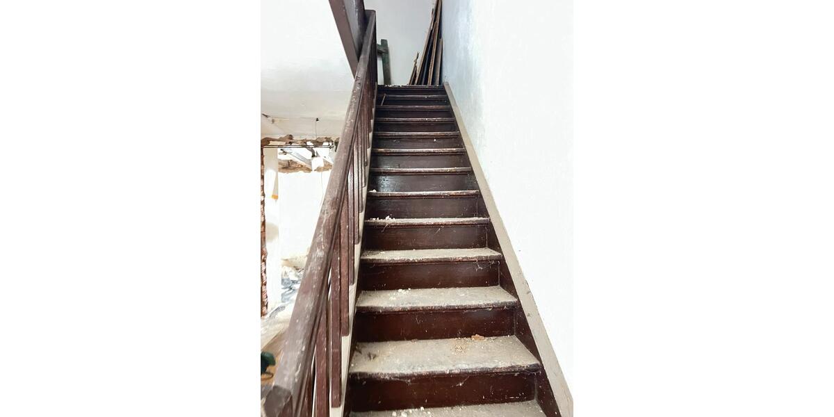 Doppelhaushälfte Elmstein - 8 Zimmer, 172 m&sup2;, 62.000&euro; | Angebot:26290075