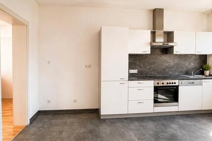 Wohnung Kaiserslautern Betzenberg - 3 Zimmer, 135 m&sup2;, 1.300&euro; | Angebot:27567333