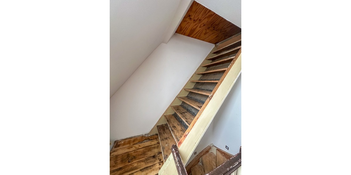 Stilvoll renovierte Doppelhaushälfte aus Sandstein in naturnaher Lage von Kaiserslautern-Morlautern 6 zimmer