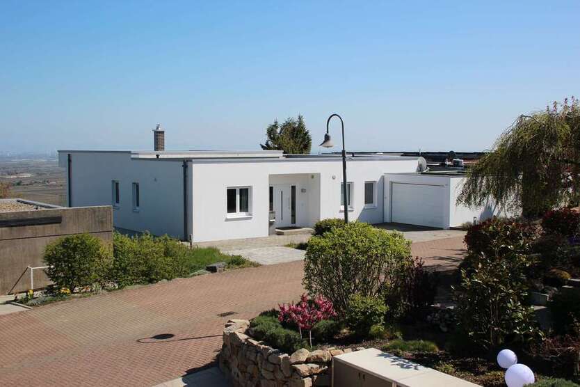 Haus zum Kaufen in Battenberg 1.390.000 € 271 m²