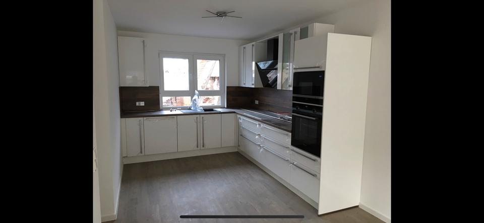 Etagenwohnung Ramstein-Miesenbach Miesenbach - 7 Zimmer, 260 m&sup2;, 2.600&euro; | Angebot:26580463